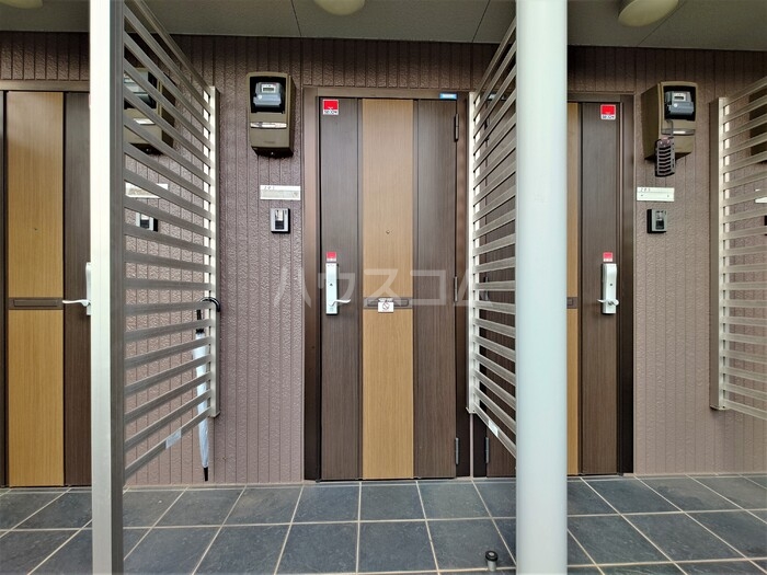 3/8 エントランス