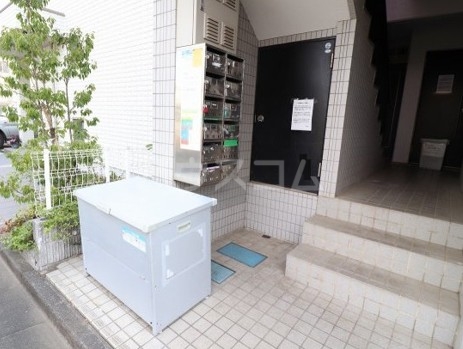 19/28 エントランス