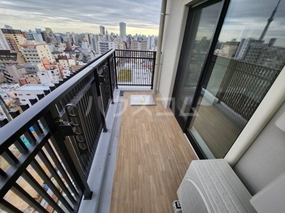 21/28 バルコニー