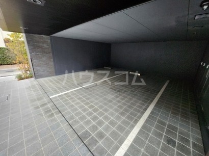 25/28 エントランス