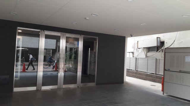 3/5 エントランス