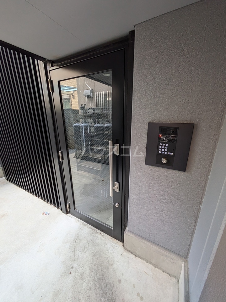 13/20 エントランス