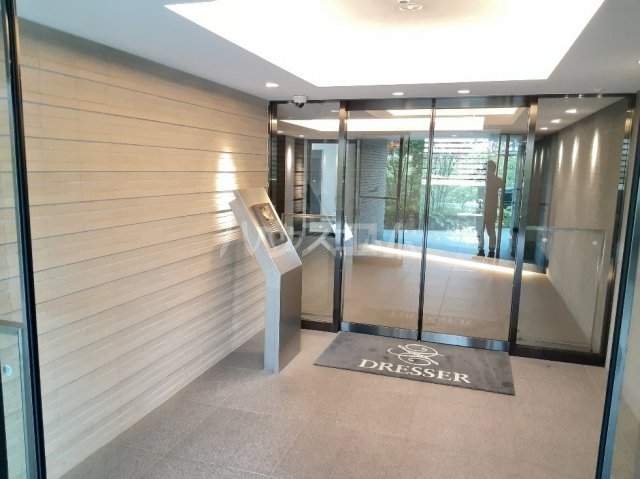 20/28 エントランス