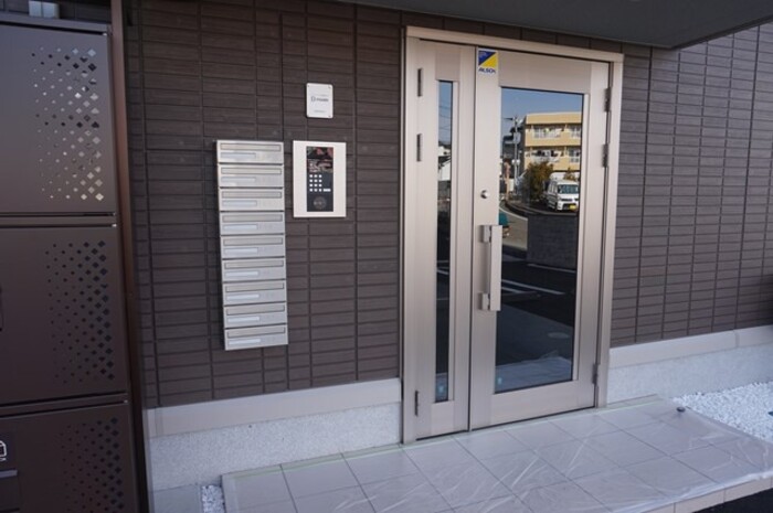 18/29 エントランス