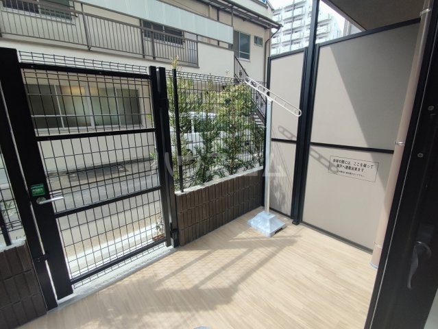 23/30 バルコニー