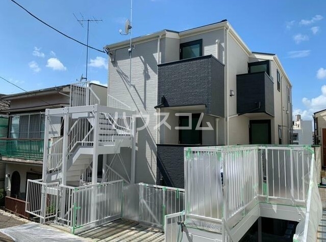 13/17 エントランス