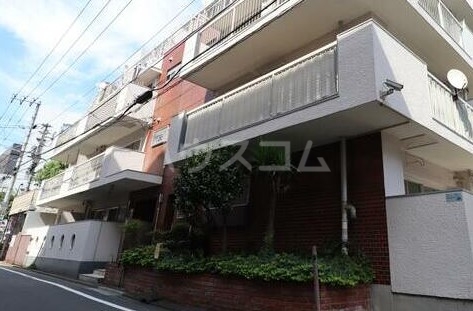 16/18 エントランス