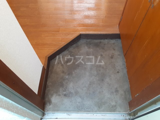 15/23 エントランス