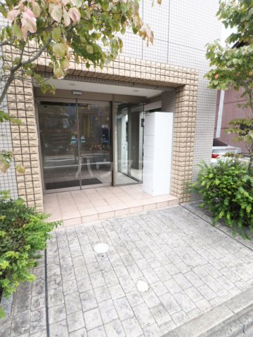 20/28 エントランス