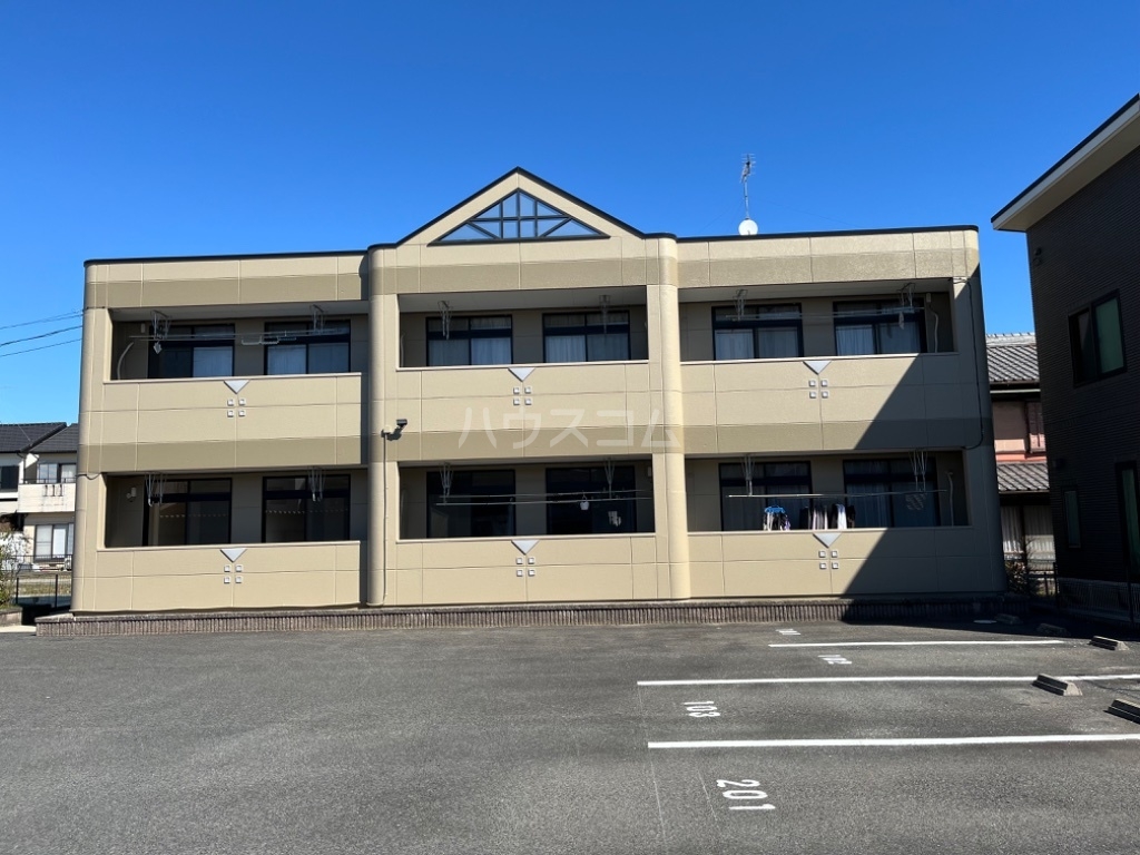 28/30 駐車場