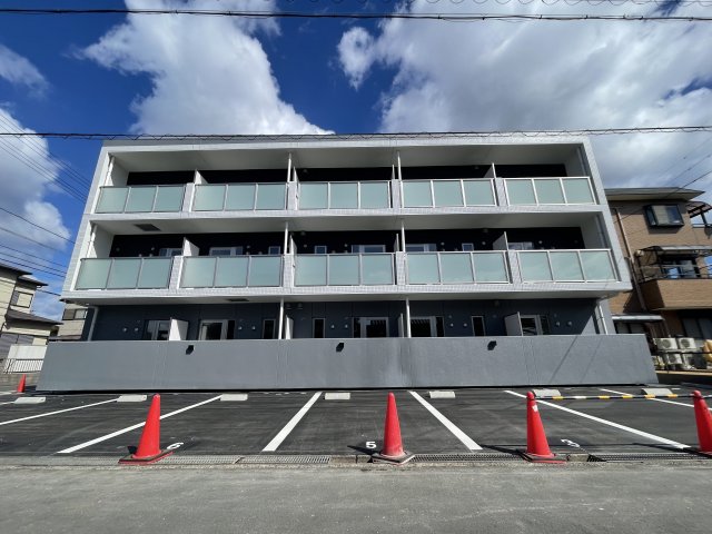 22/27 駐車場