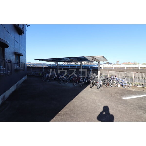 18/23 駐車場