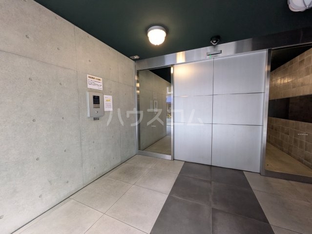 17/25 エントランス