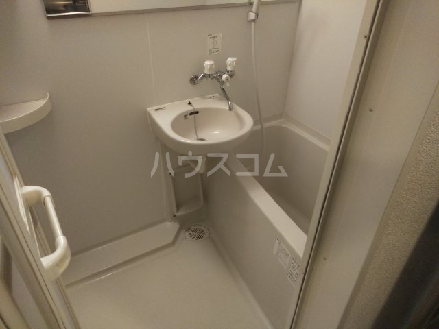 13/30 浴室