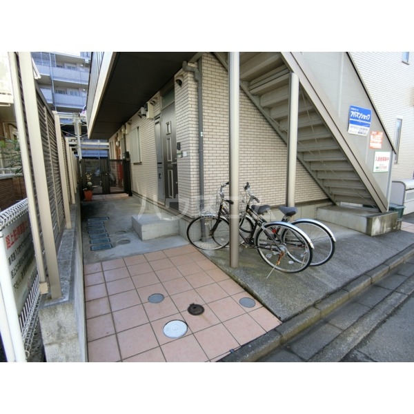 20/26 エントランス