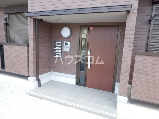 26/30 エントランス