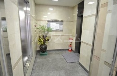 14/23 エントランス