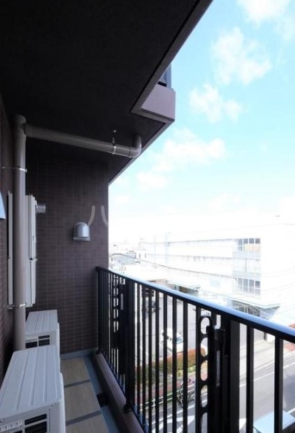 13/21 バルコニー