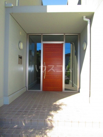 23/26 エントランス