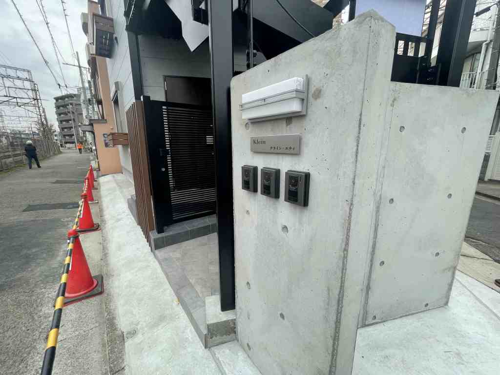 21/26 エントランス