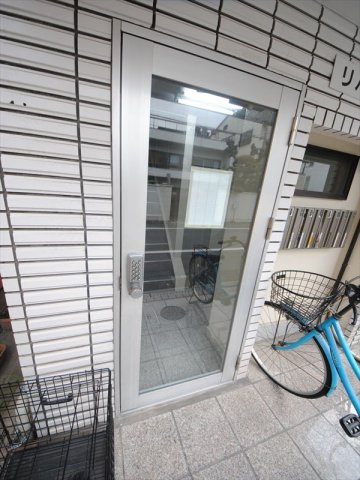 20/26 エントランス