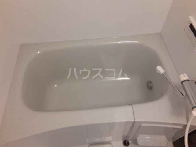 13/30 浴室