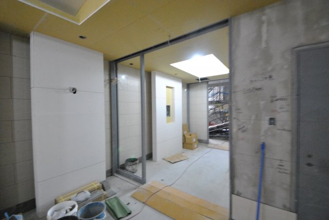 18/28 エントランス