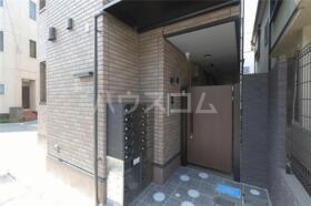 15/23 エントランス