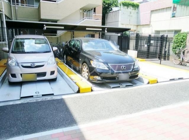 14/23 駐車場