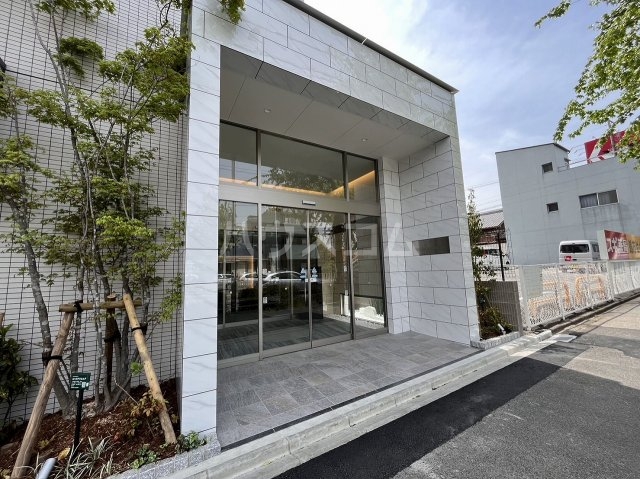 28/30 エントランス