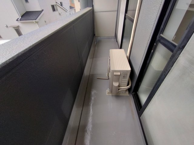 17/28 バルコニー