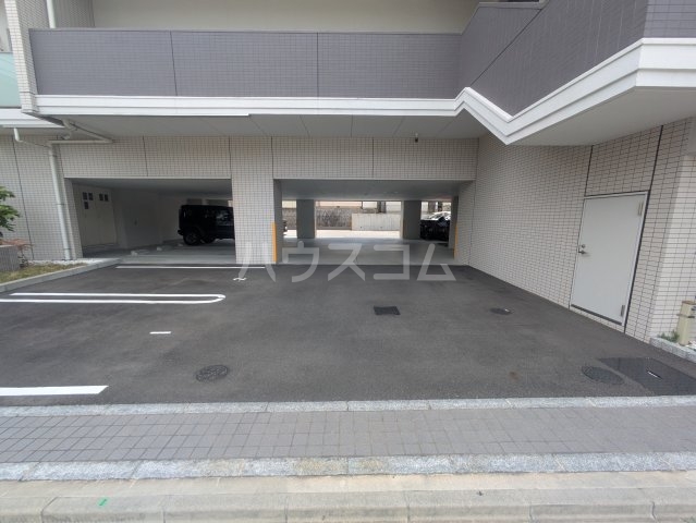 26/30 駐車場