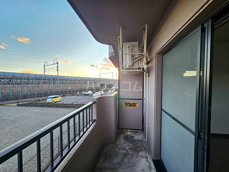 13/20 バルコニー