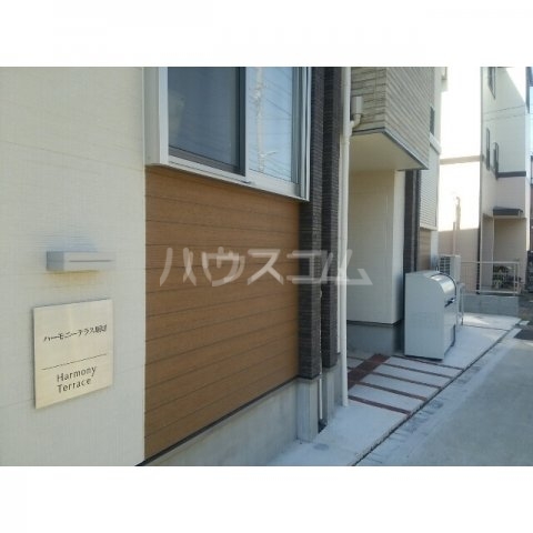 13/18 エントランス