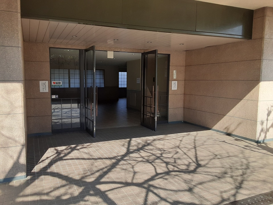 28/30 エントランス