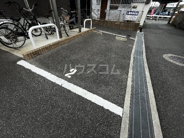 28/30 駐車場