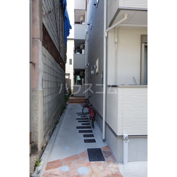 14/16 エントランス