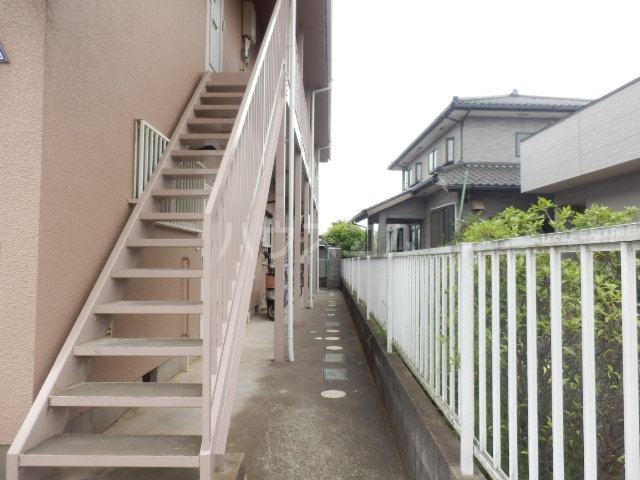 19/27 エントランス