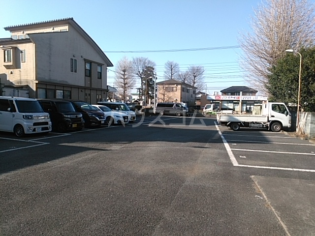 2/3 駐車場