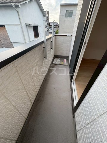 23/30 バルコニー