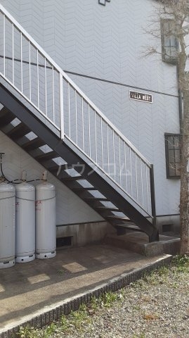 16/21 エントランス