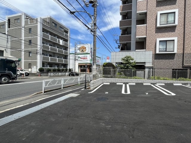 19/28 駐車場
