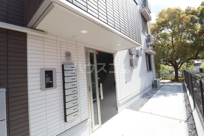 2/4 エントランス