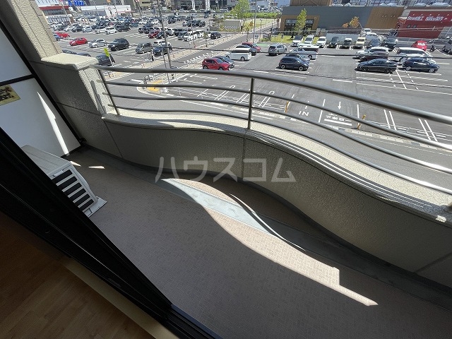 18/25 バルコニー