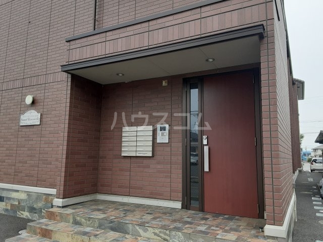 2/4 エントランス