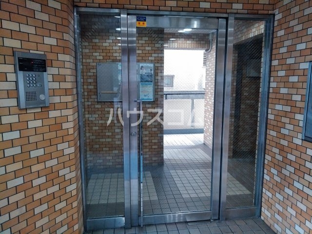 22/22 エントランス