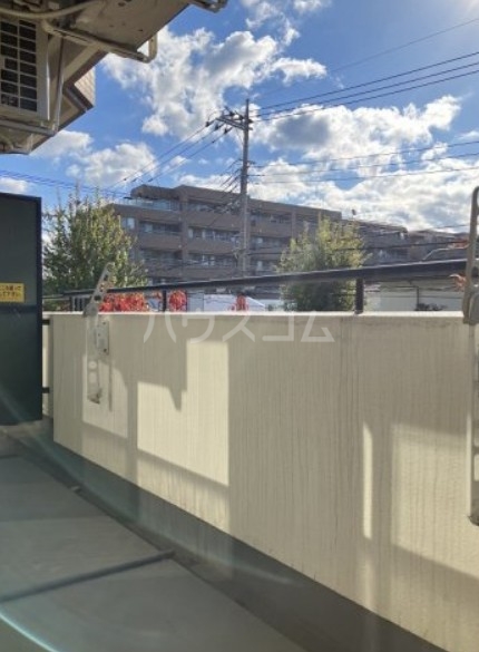 16/27 バルコニー