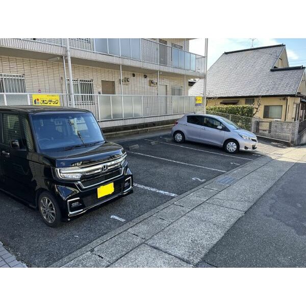 19/22 駐車場