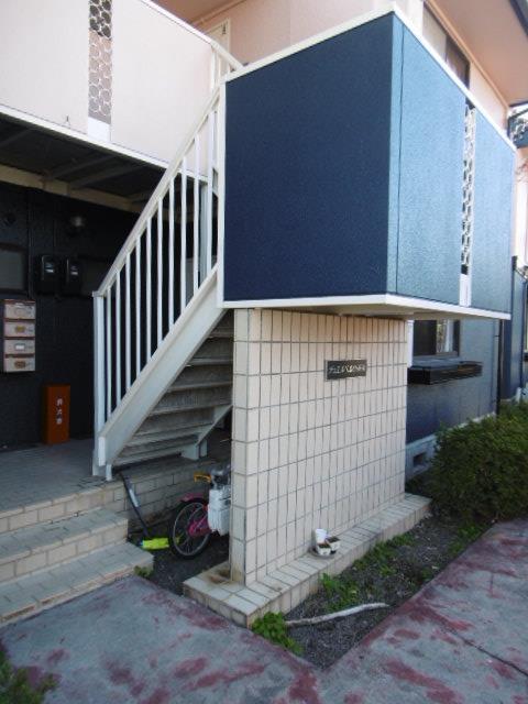 18/18 エントランス