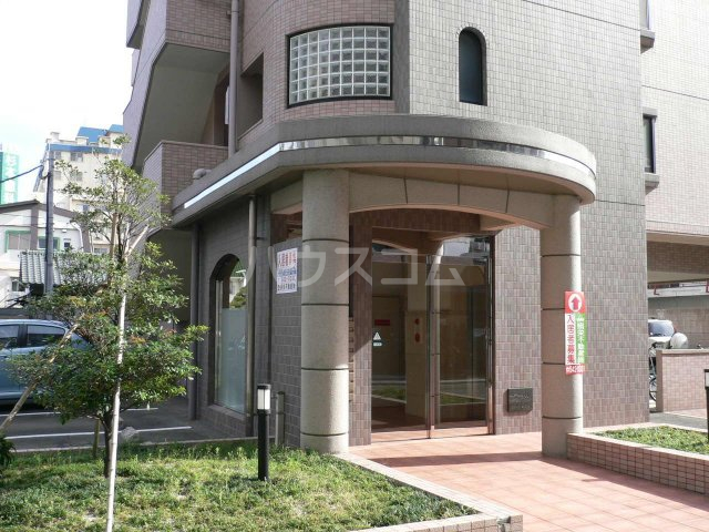 15/23 エントランス